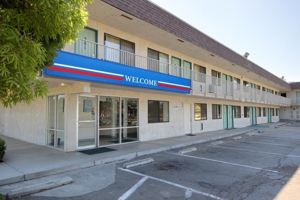 Motel 6-Porterville, Ca Buitenkant foto