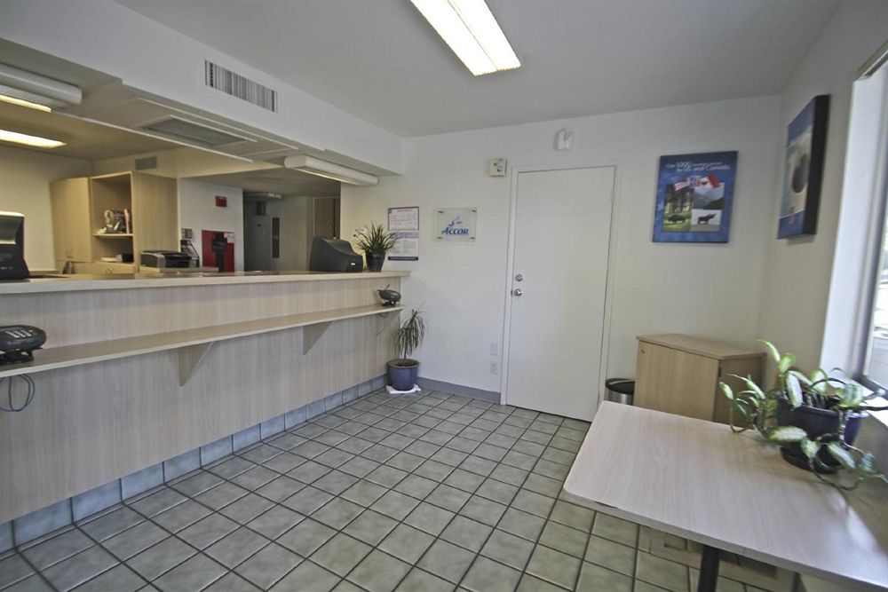 Motel 6-Porterville, Ca Buitenkant foto