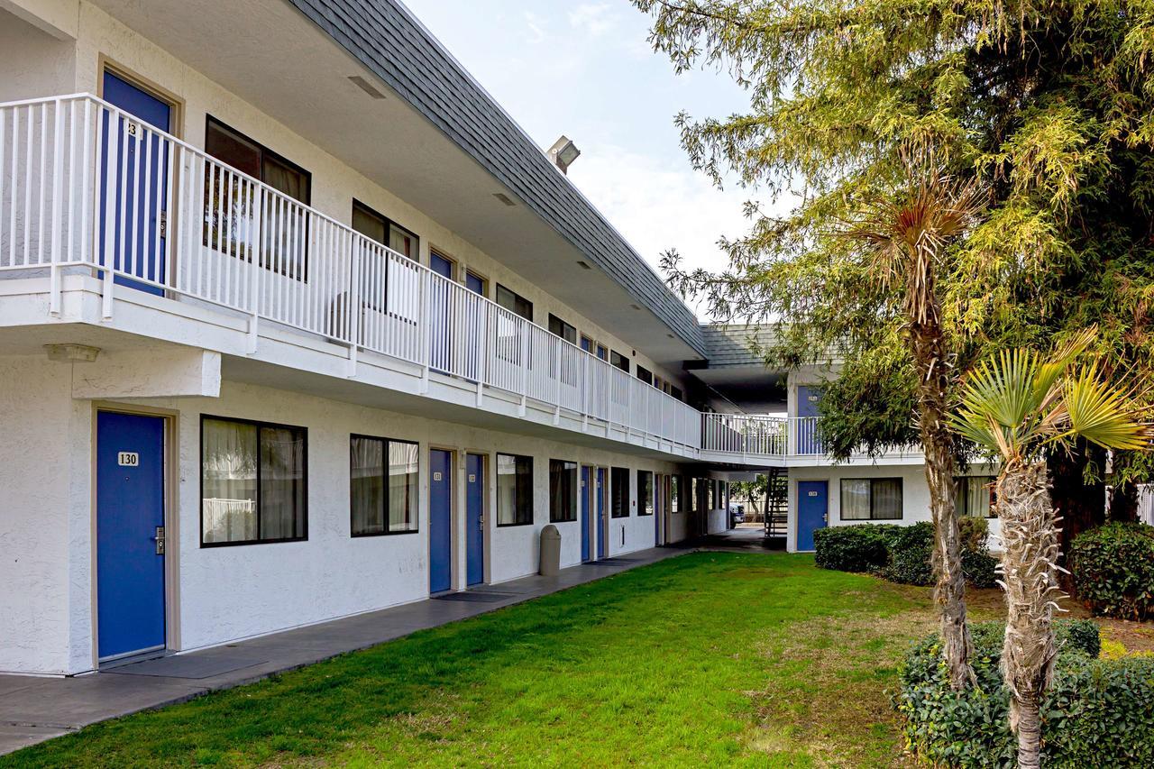 Motel 6-Porterville, Ca Buitenkant foto