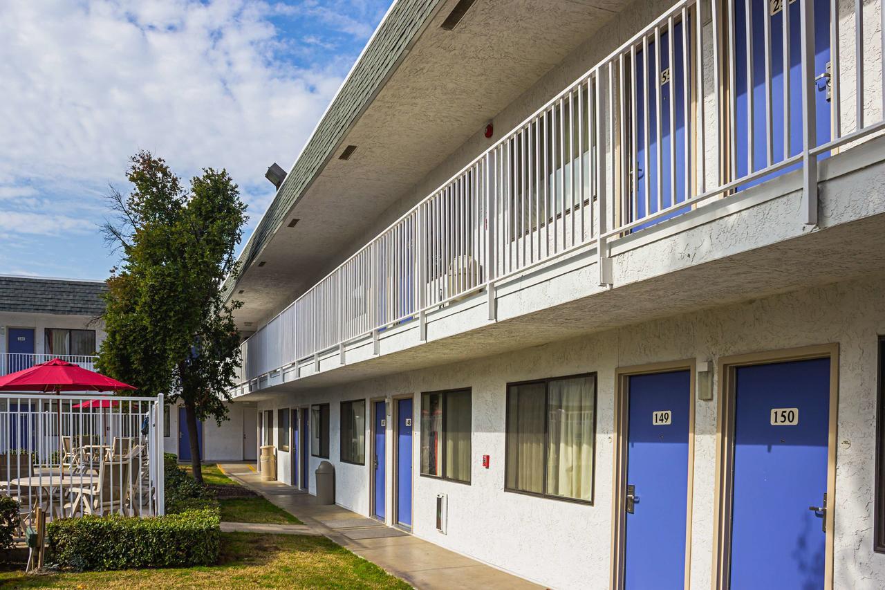 Motel 6-Porterville, Ca Buitenkant foto