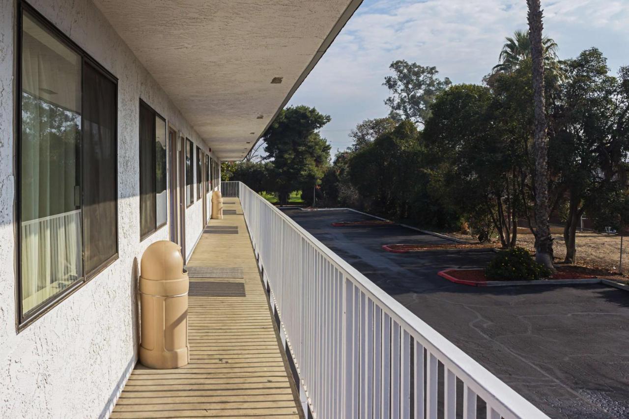 Motel 6-Porterville, Ca Buitenkant foto